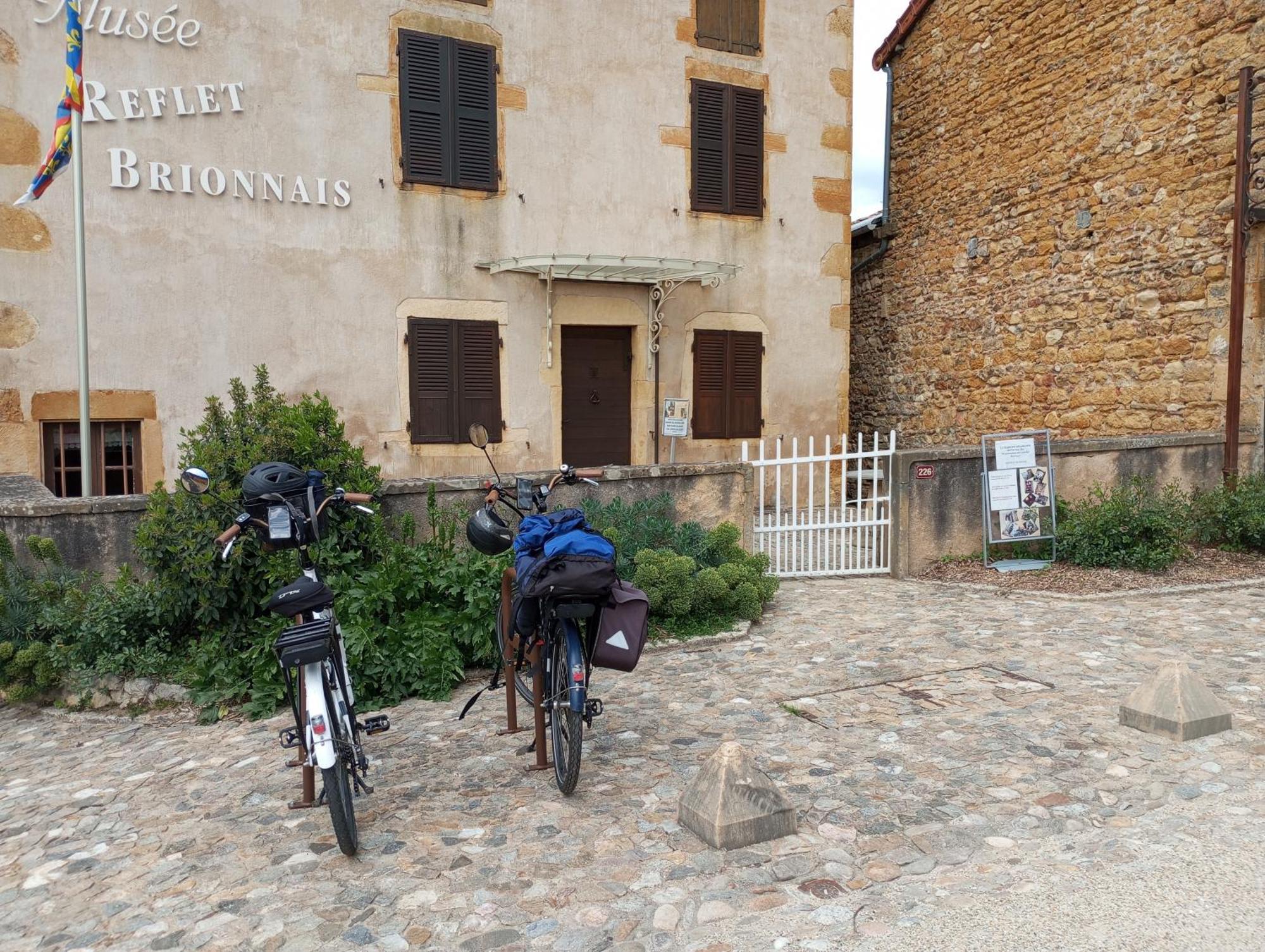 Gite De Belle Vue Semur-en-Brionnais Exterior foto